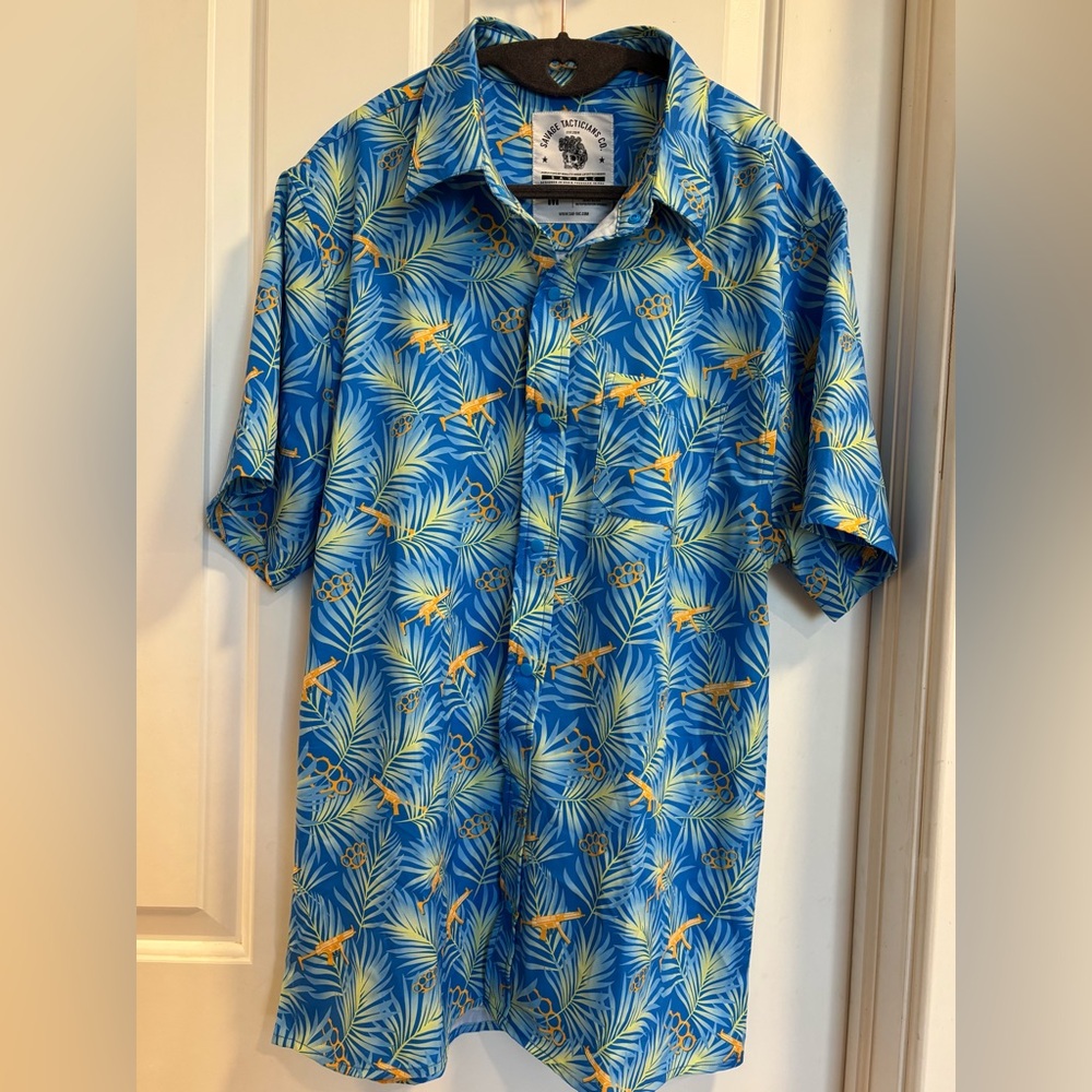 Savage Tacticians Co. Men's Shirt Medium Blue Tropical Gun Print